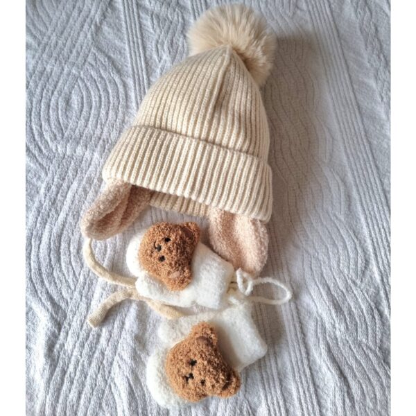 Baby Winter Muts Beige met oorwarmers en Pompon – Image 3